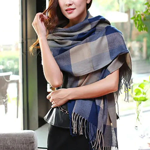 Fashionable Womens Large Plaid Wool Scarves for Fall and Winter