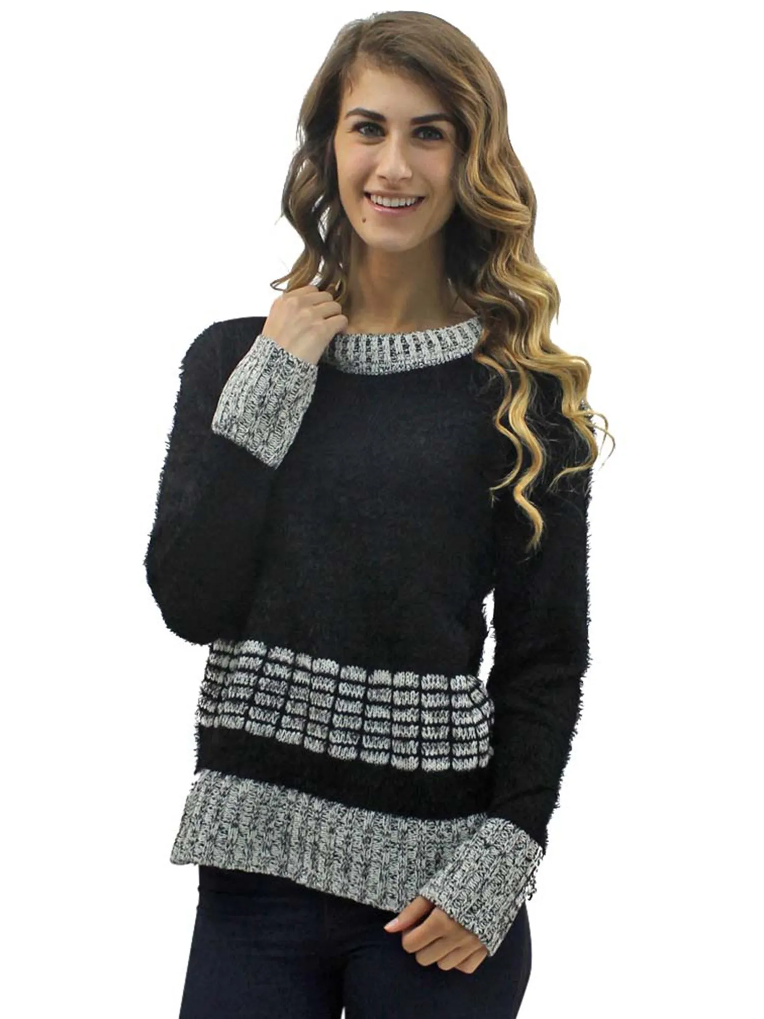 Pullover Sweater With Contrasting Pattern