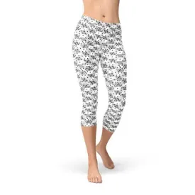 Stylish Black and White Dice Print Capri Leggings for Active Women